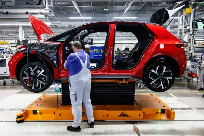 New Car Prices Cross $50,000 Threshold for First Time as Electric Vehicle Sales Surge Ahead of Tax Credits Sunset