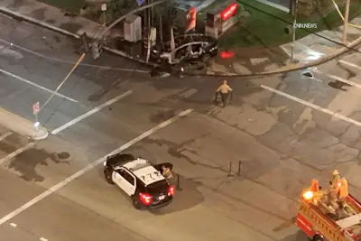Off-duty LAPD officer killed in crash in Santa Clarita